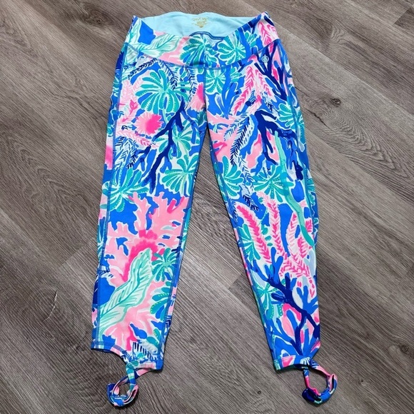 Lilly Pulitzer Gemma Luxletic Leggings Jet Stream Bow Medium UPF 50+ Blue Pink - Picture 2 of 6